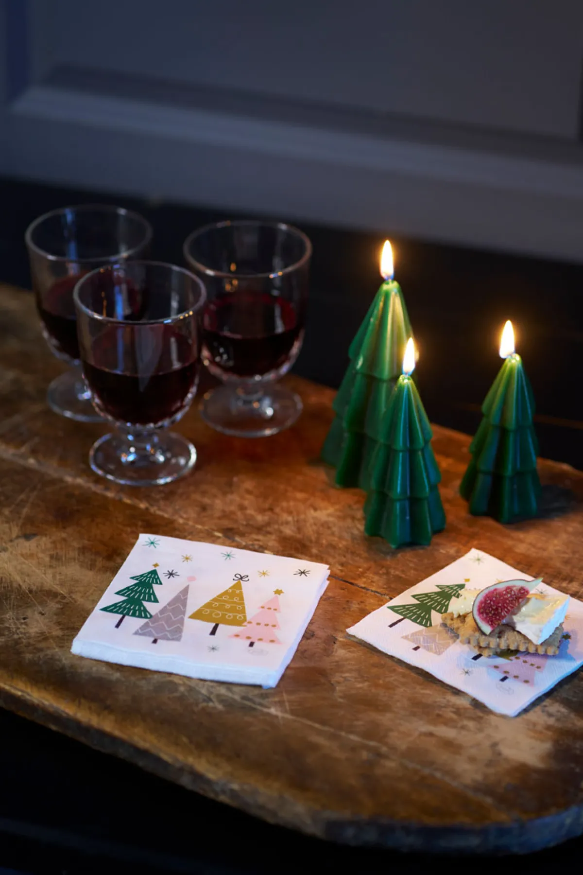 Indoor-Kerzen>DUNI DecoratedCandle 9 Std. Jägergrün