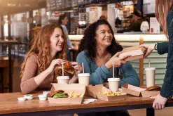 Pappbecher Und -Gläser>DUNI Flacher Deckel mit Öffnung 35/47/59 cl Weiß