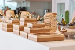 Frischetabletts>DUNI Glance Catering Tray Large 450 x 310 x 80 mm Braun ungeteilt