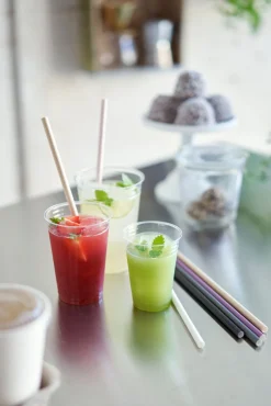 Plastikgläser Und -Becher><noscript><img width=