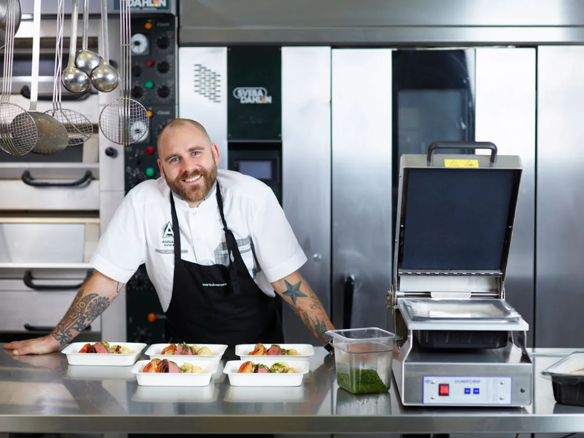 Siegelschalen>DUNIFORM Karton/PET Schale 227 x 177 x 40 mm Weiß ungeteilt