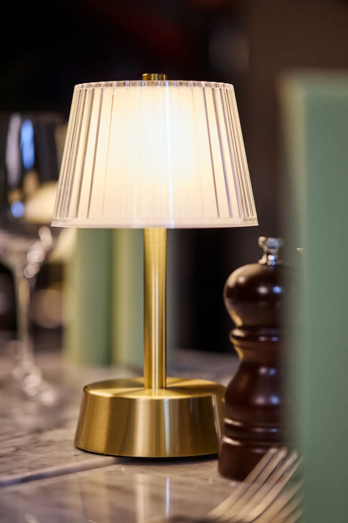 Led Lampen>DUNI LED Lamp Cordless Jay 22 x Ø 12 cm 18 Std. Gold