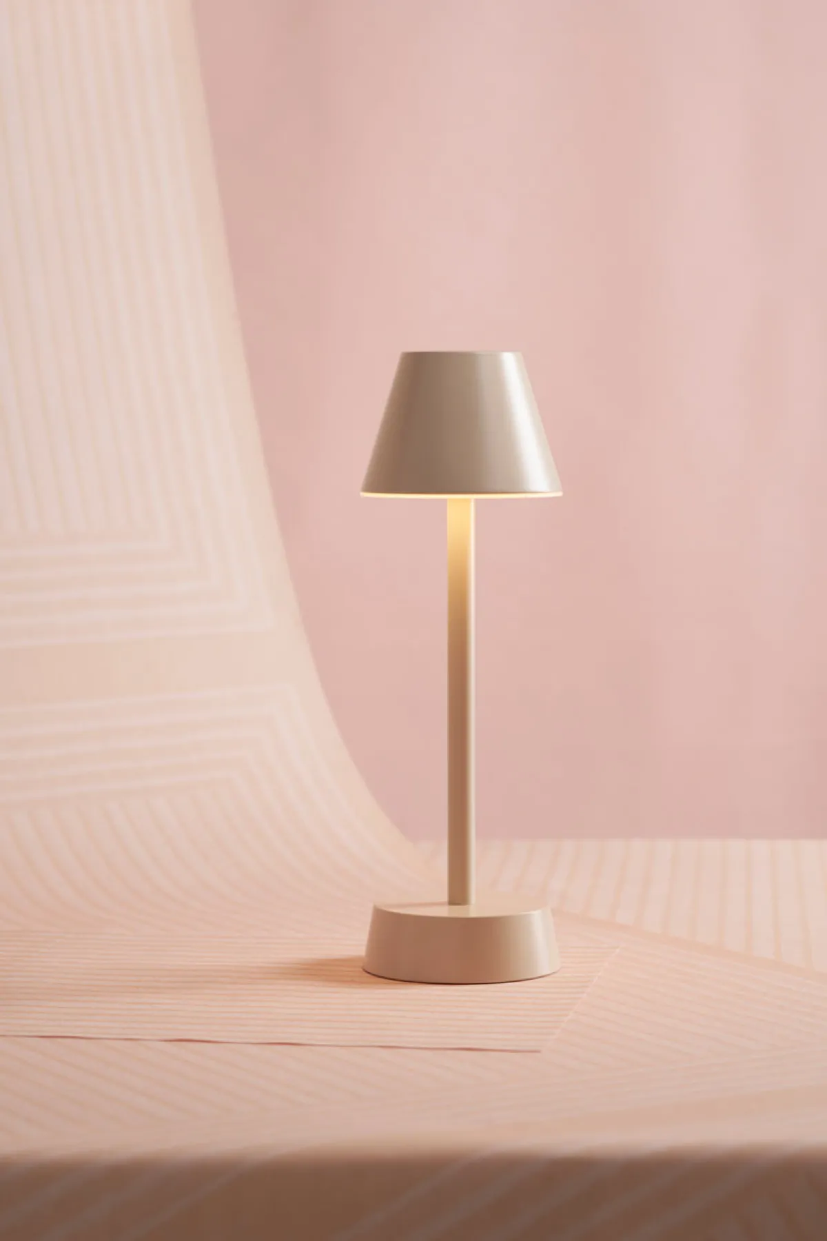 Led Lampen>DUNI LED Lampe kabellos Zelda 32 x Ø 10,3 cm 14 Std. Soft Pink