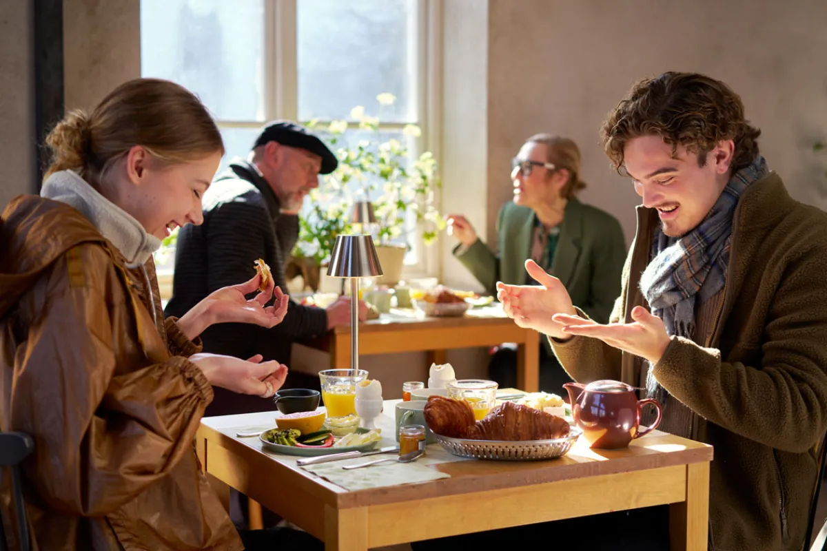 Led Lampen>DUNI LED Lampe kabellos Zelda 32 x Ø 10,3 cm 14 Std. Silber