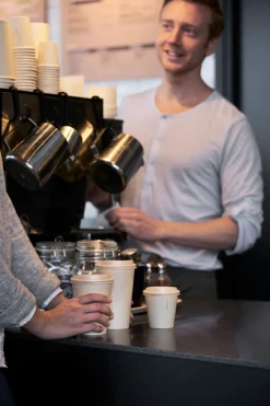 Pappbecher Und -Gläser><noscript><img width=