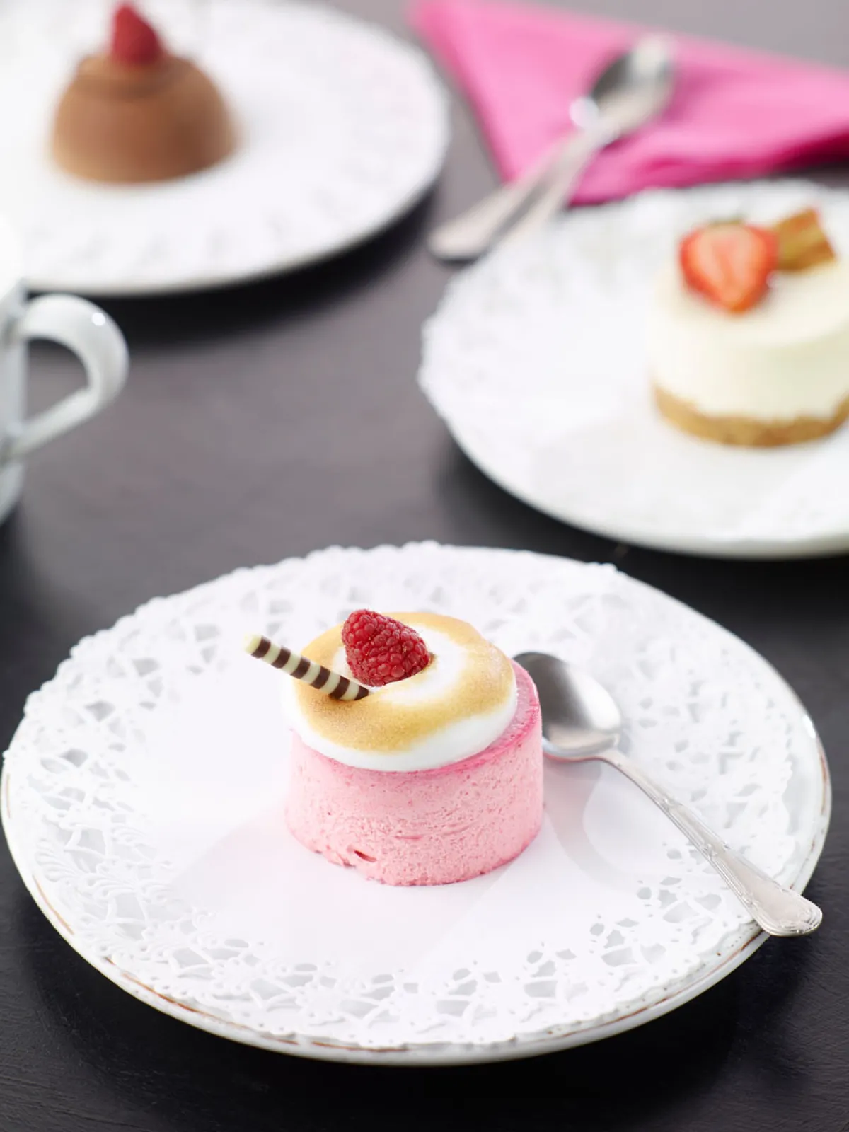 Tortenspitzen & Plattenpapier>DUNI Tortenspitzen rechteckig 30 x 40 cm Weiß